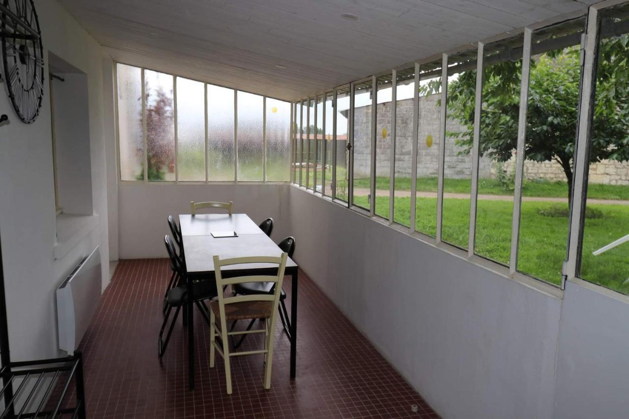 Gites Du Franc Rosier Rigny-Ussé Exteriör bild