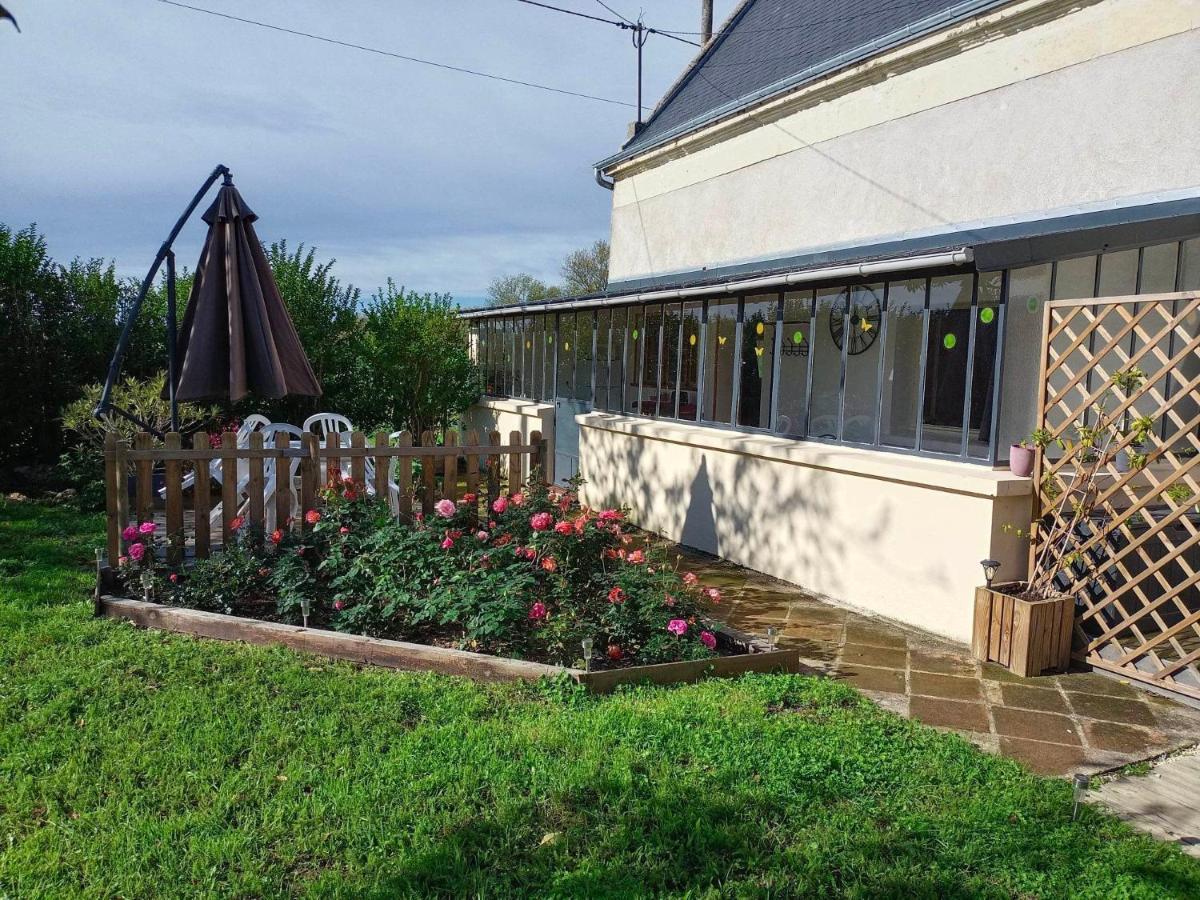 Gites Du Franc Rosier Rigny-Ussé Exteriör bild