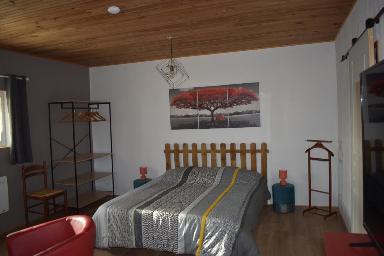 Gites Du Franc Rosier Rigny-Ussé Exteriör bild